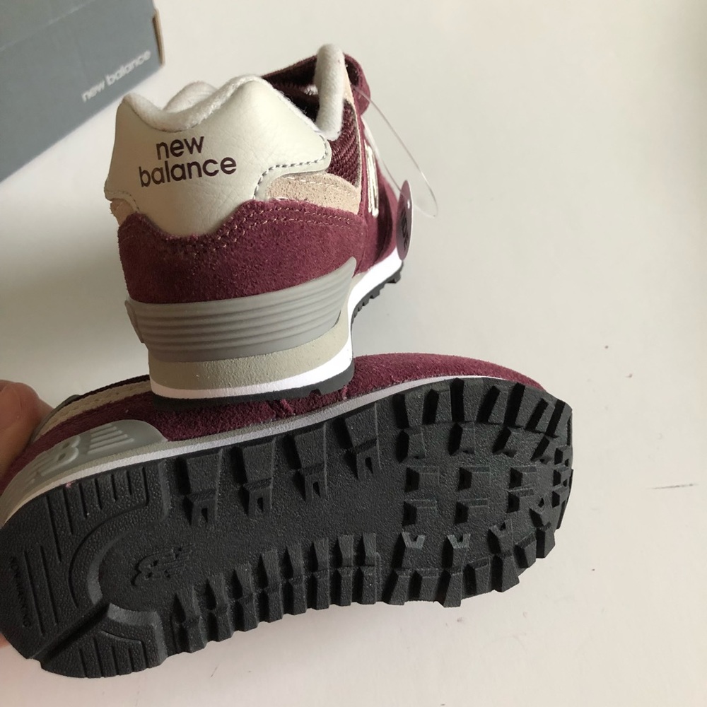 🎉SOLD🎉NWT! New balance sneakers - Picture 5 of 5